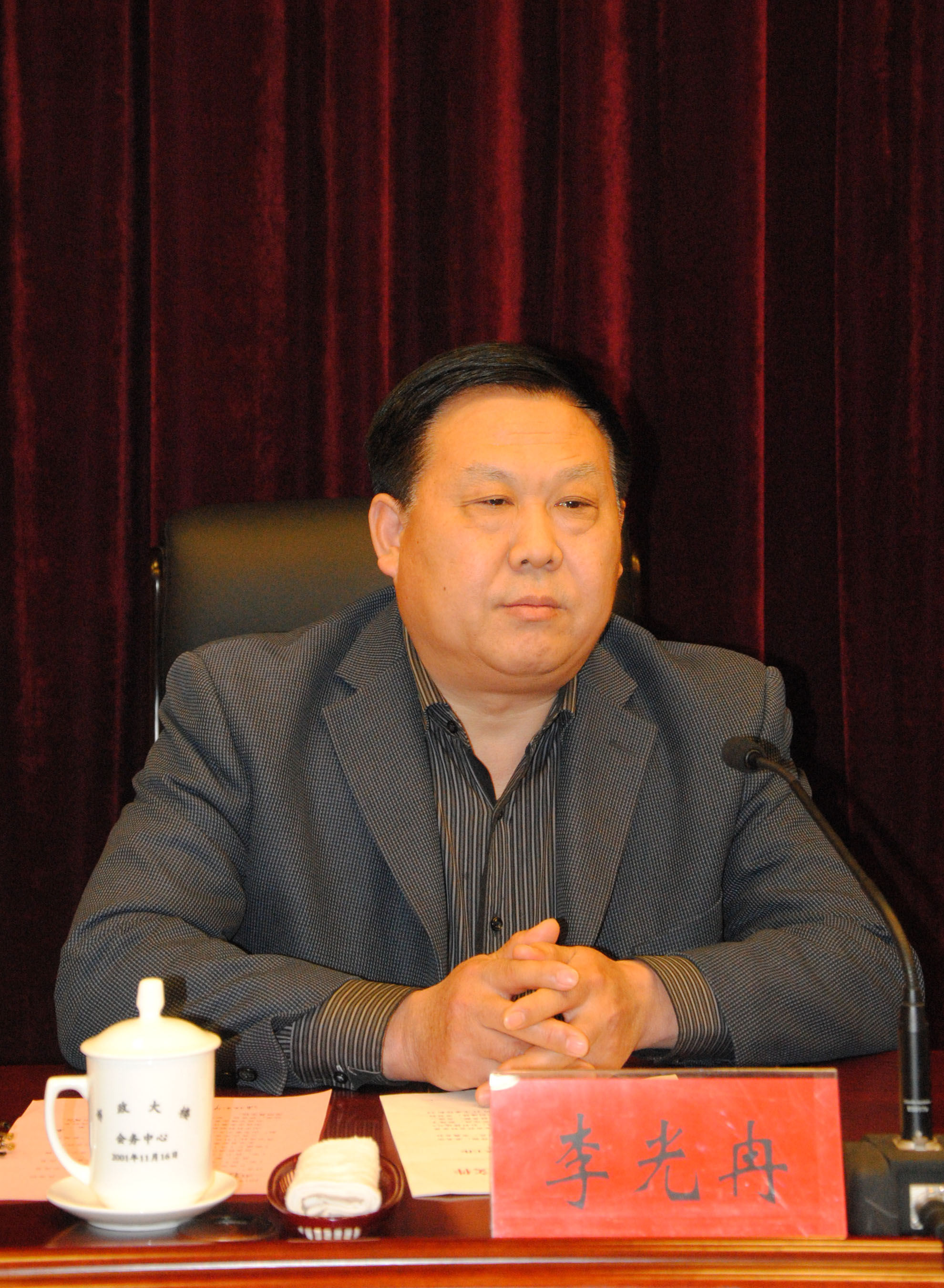 5、市社科联党组成员、副主席李光冉同志宣读表彰通知。.JPG
